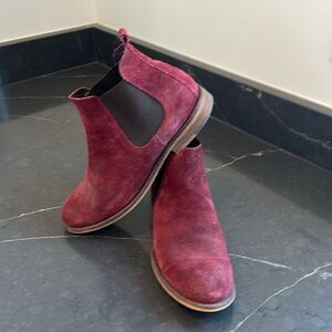 Women’s Chelsea boot